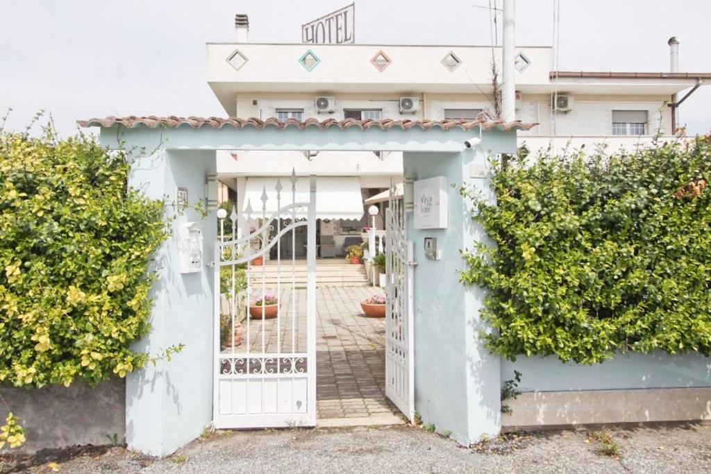 Hotel La Maison Delle Terme Тиволи-Терме Экстерьер фото